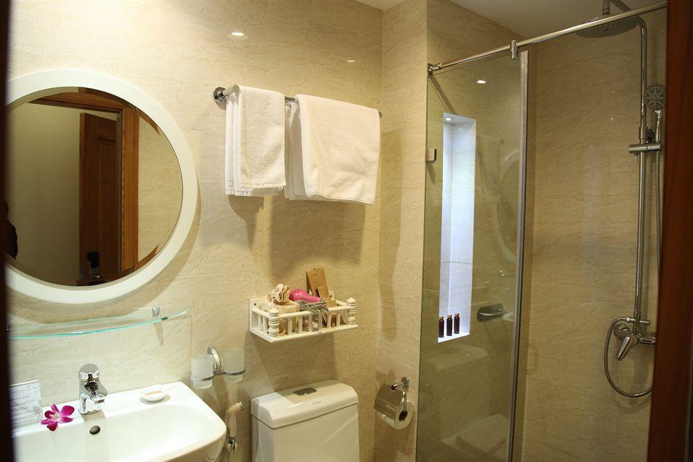 Eliana Ruby Hotel & Travel Hanoi Exteriör bild