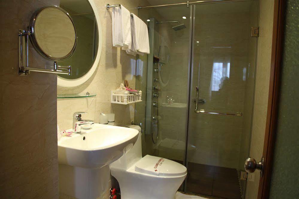 Eliana Ruby Hotel & Travel Hanoi Exteriör bild